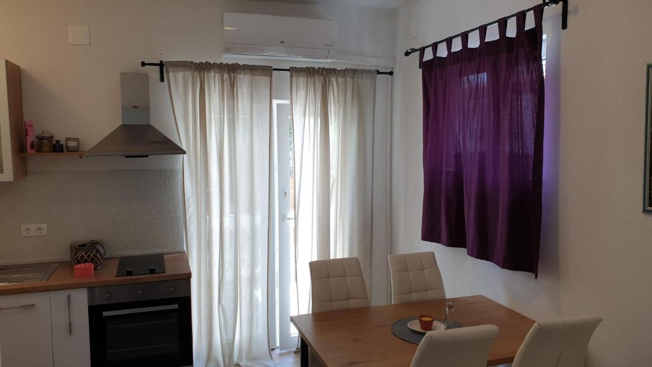 Apartmani Juricev Vodice Cameră foto